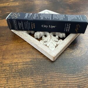 CITY LIPS Plumping Lip Gloss